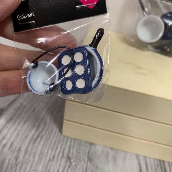 Make It Love It Miniatures Doll House Accessories Cookware Pitcher And More NWT - Picture 4 of 12